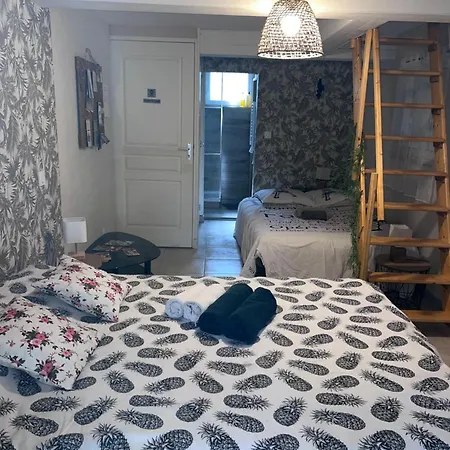 Holiday home Maison 2 A 2 Min A Pieds De La *